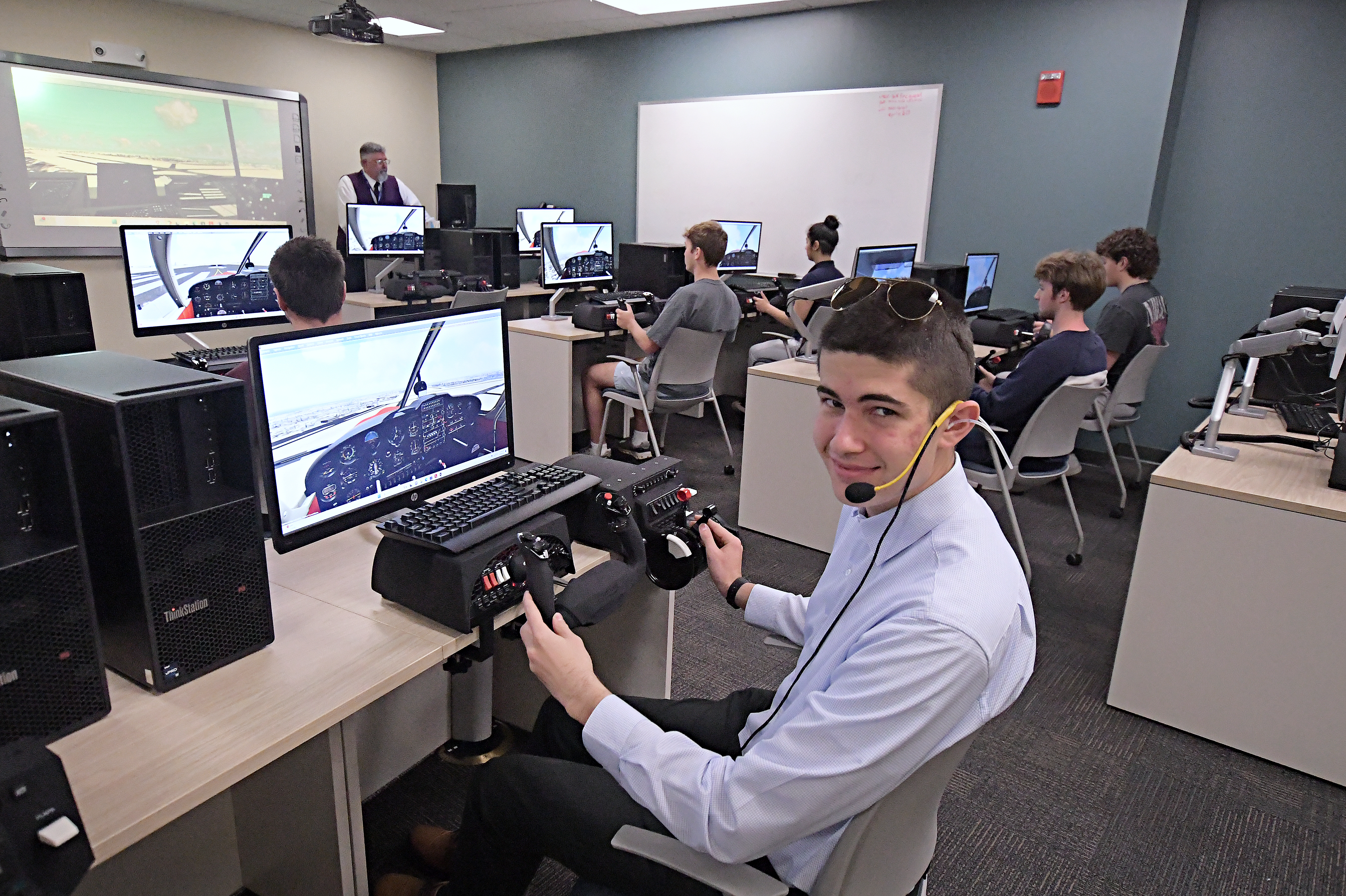 Student using Flight Simulator