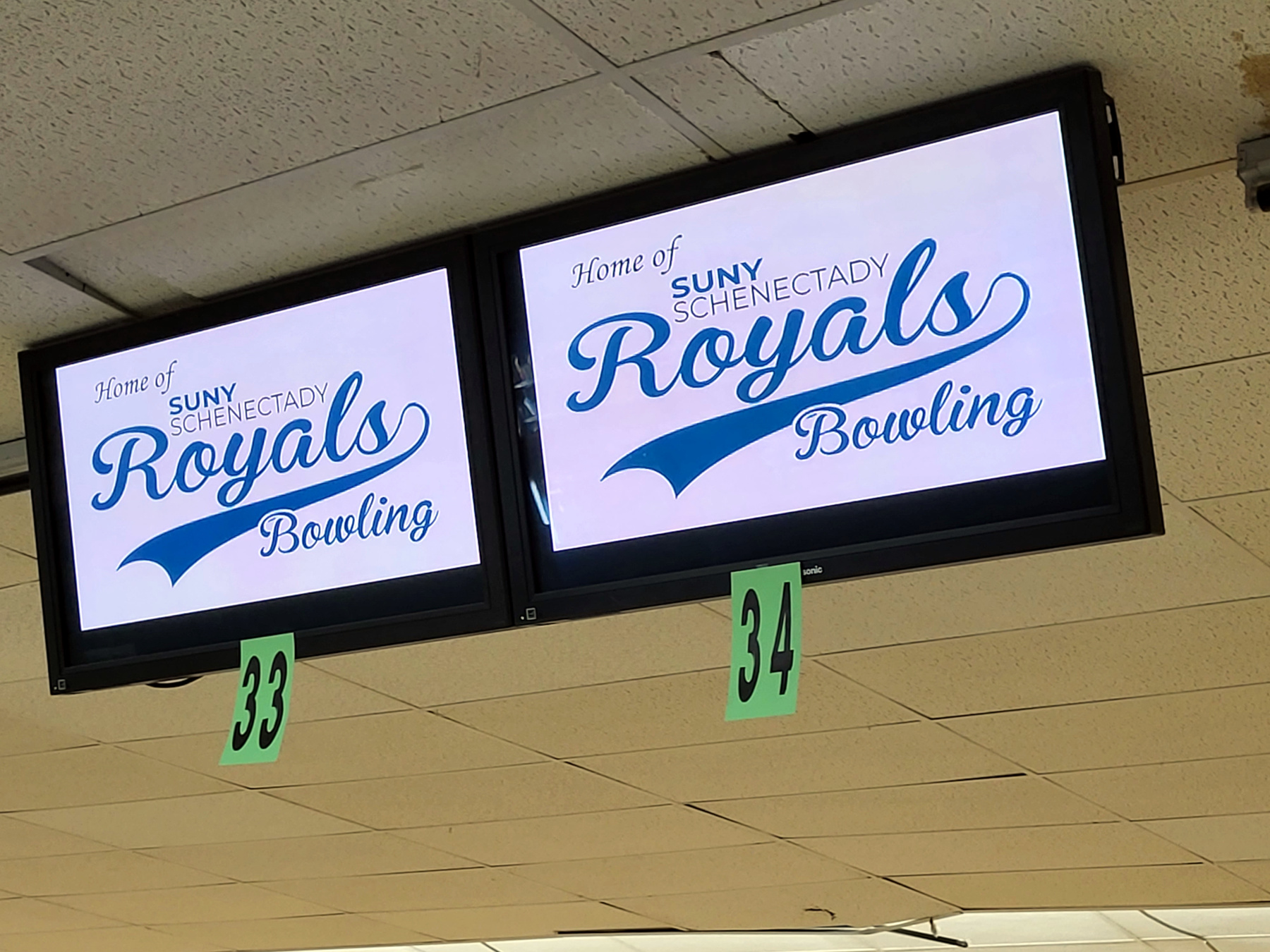 Bowling sign in Boulevard Bowl, home of the Royals