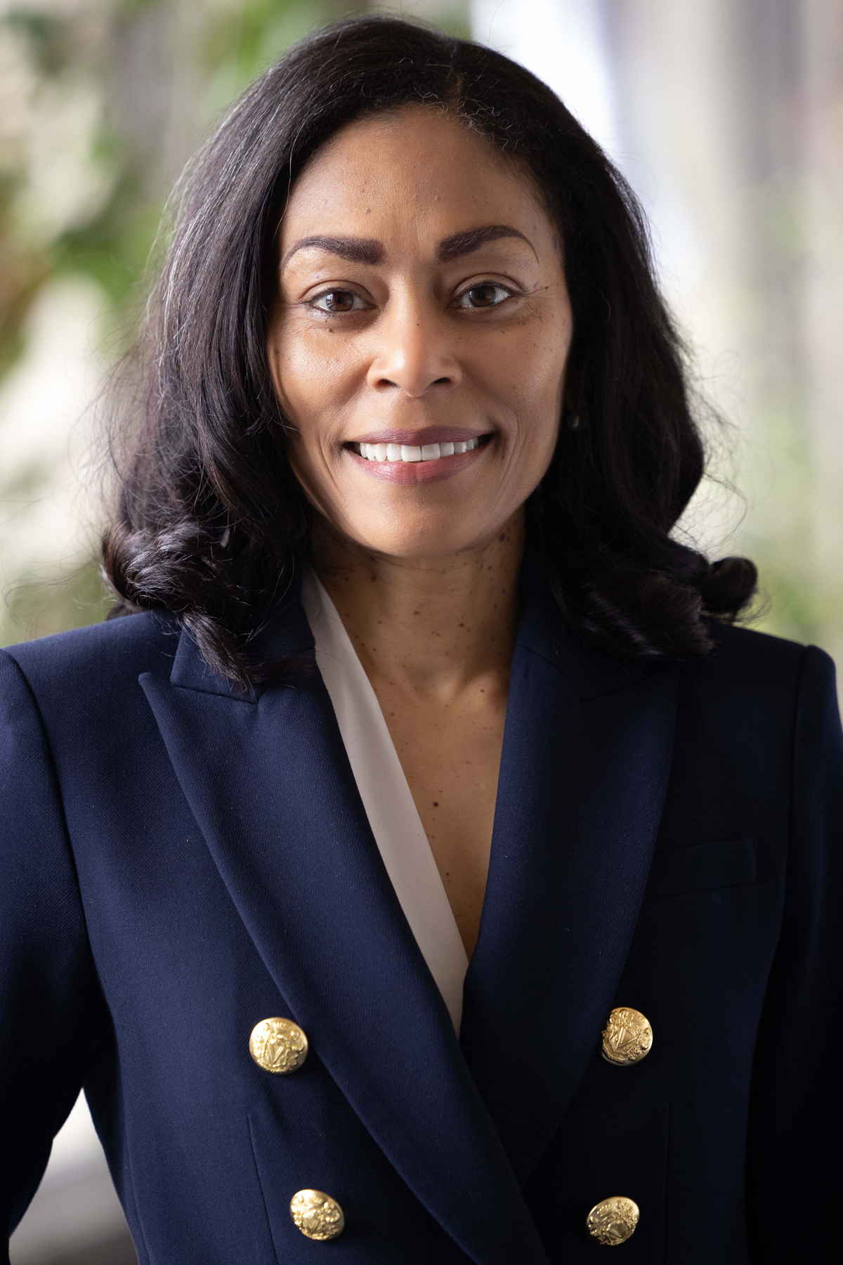 Dr. Nicole Reaves headshot