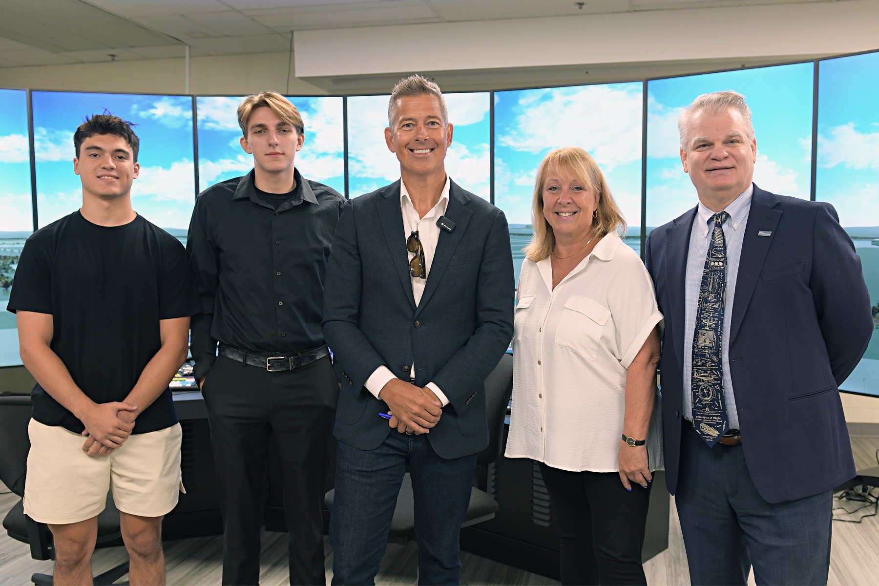 Secretary Sean Duffy with College ATC/Aviation faculty and ATC students