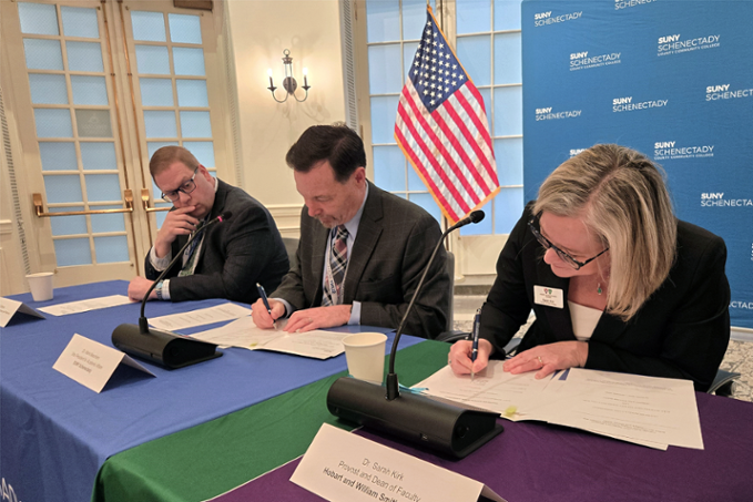 SUNY Schenectady and HWS Sign Transfer Agreement