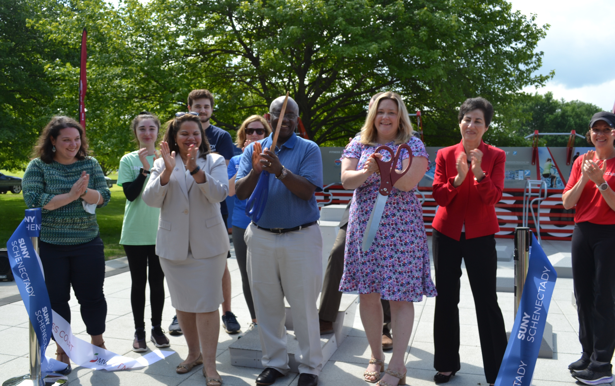 Fitness Court ribbon cutting